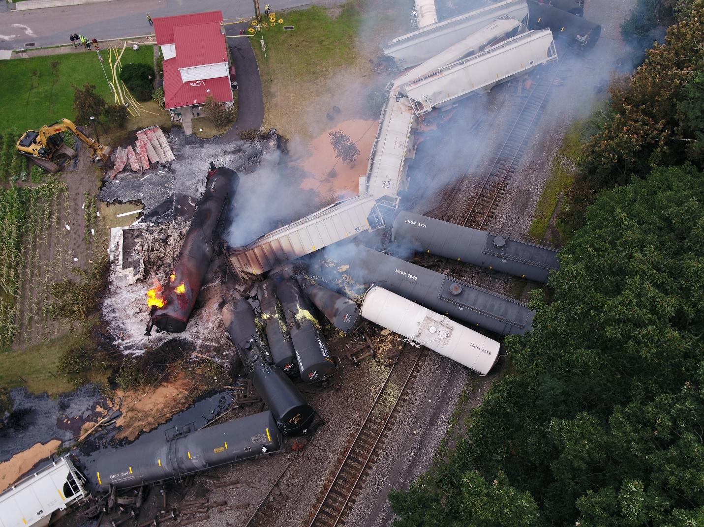 Overhead view of derailment of CSX freight train Q38831.