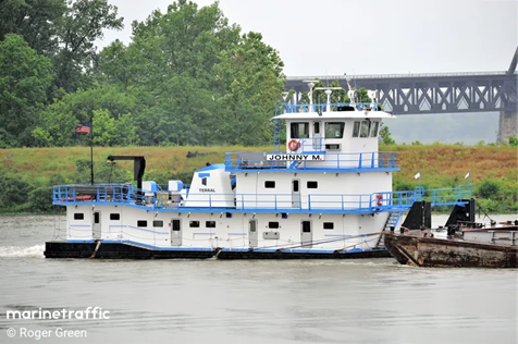 Johnny M underway before the fire.