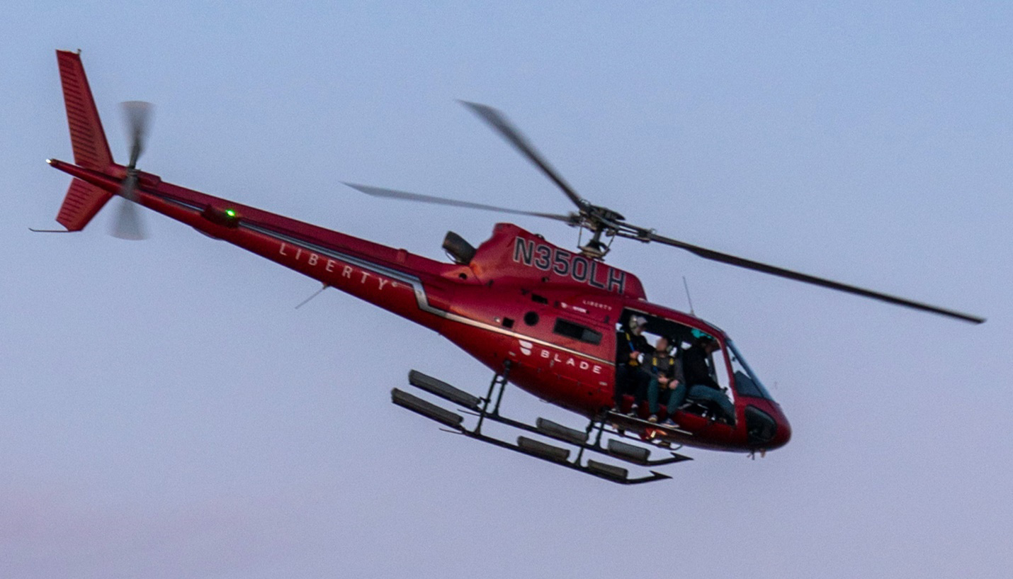 Photo of accident helicopter configured for FlyNYON doors-off operation.