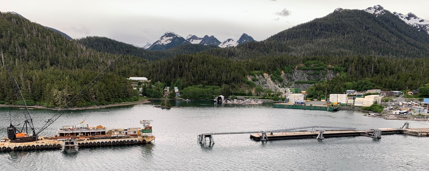 alaska cruise hits dock