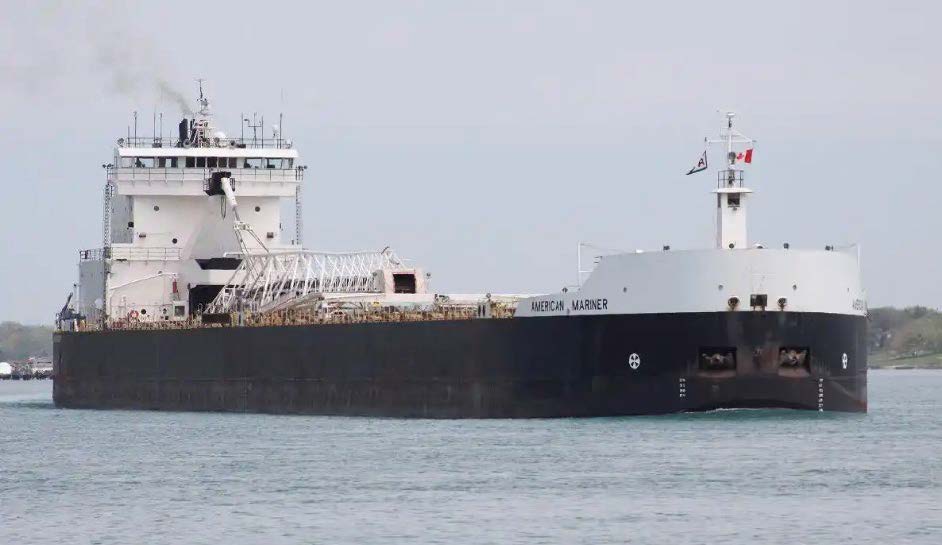 American Mariner underway before the contact.